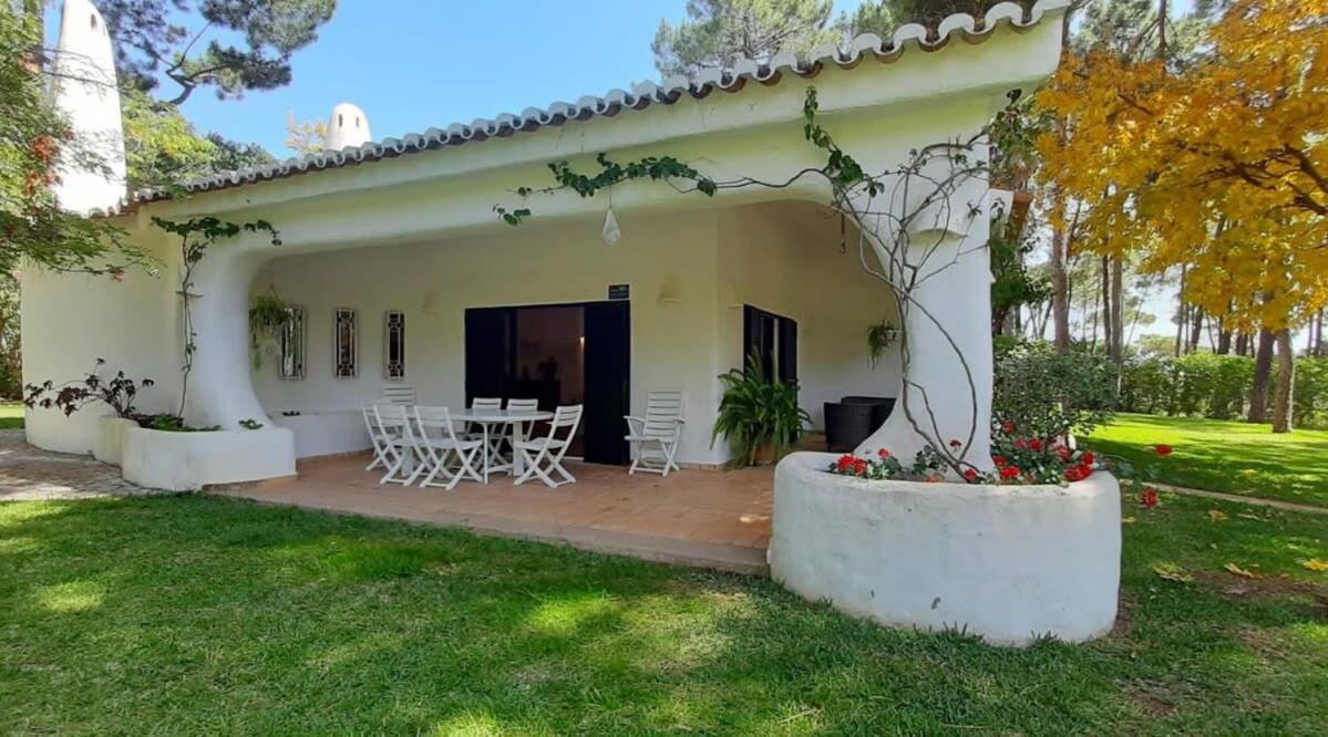 Villa Pinhal- Beautiful Villa Located In Quiet Area Quarteira Exterior foto